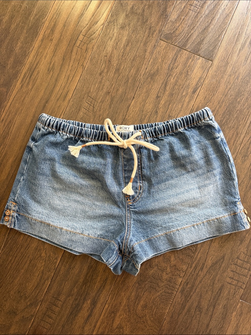 NWT Roxy Denim Shorts M